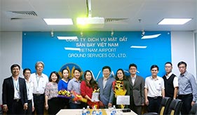 Hãng hàng không Cathay Pacific Airlines trao giải dịch vụ hàng hóa đạt chất lượng tốt thứ 7/108 trên mạng bay toàn cầu cho VIAGS Đà Nẵng