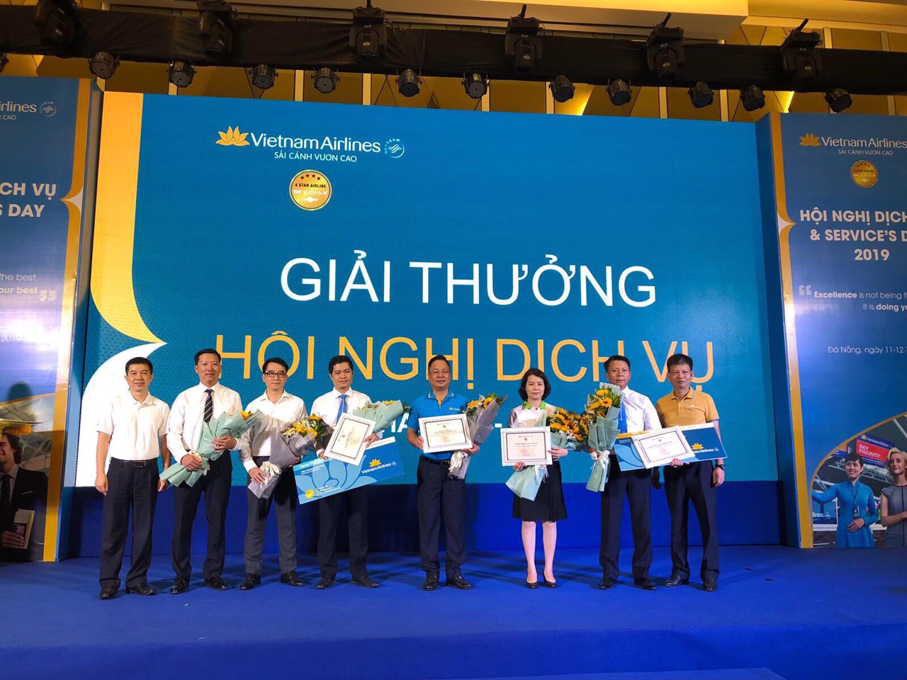VIAGS tham dự Hội nghị dịch vụ 2019 và đón nhận 02 giải thưởng dịch vụ từ Vietnam Airlines